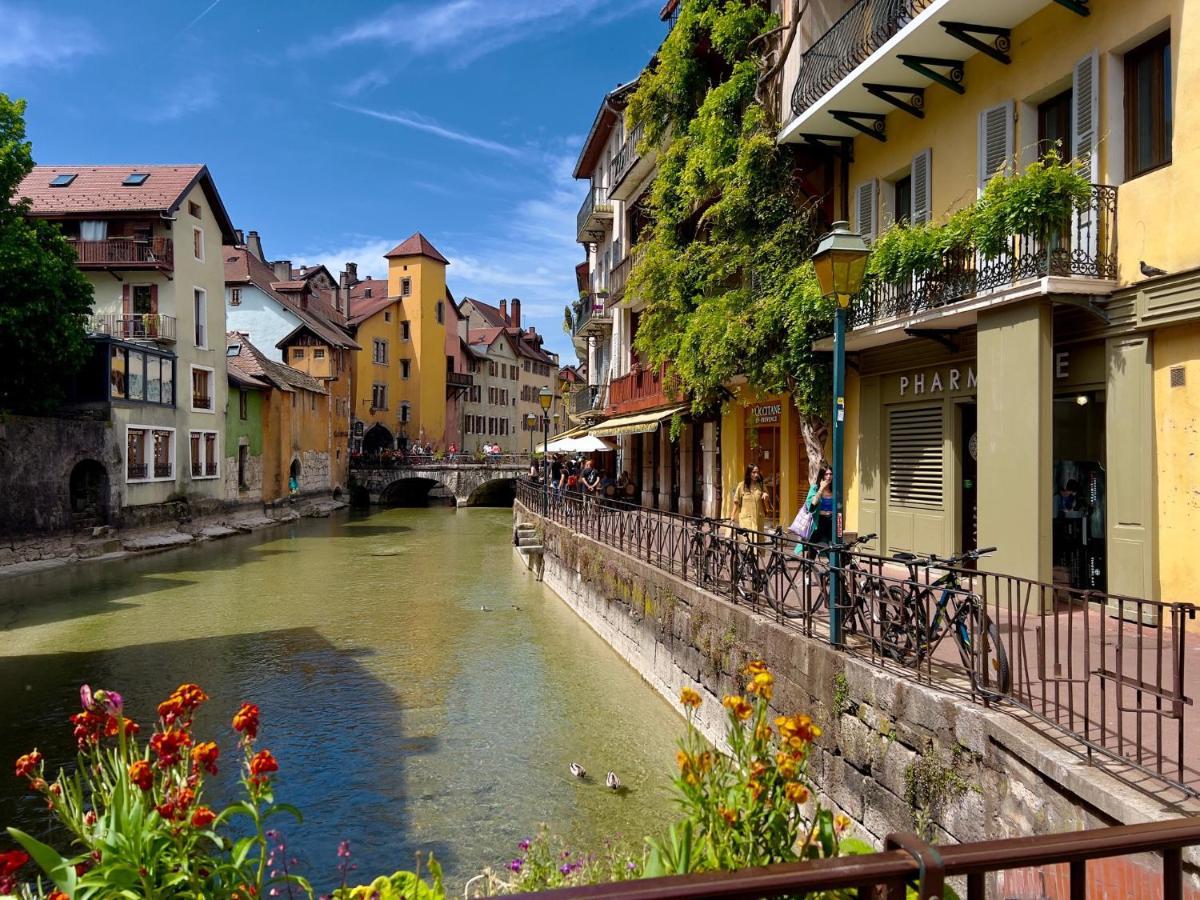 Reve De Jade Devant Le Canal Annecy Buitenkant foto